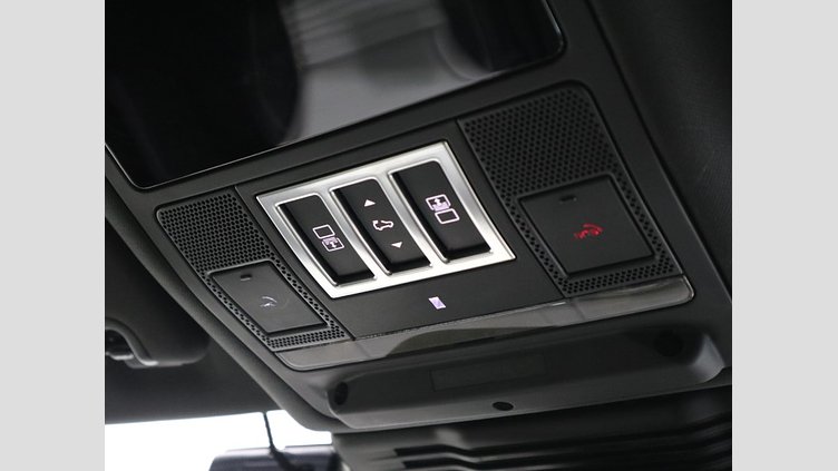 2023 認定中古車 Land Rover Discovery Yulong White AWD D300 METOROPOLITAN EDITION