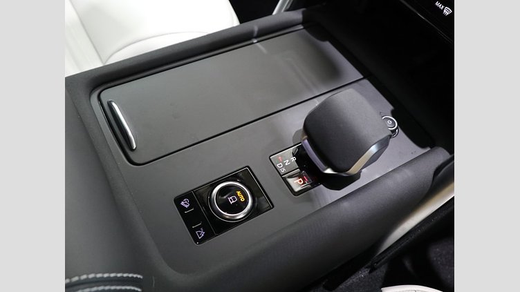 2023 認定中古車 Land Rover Discovery Yulong White AWD D300 METOROPOLITAN EDITION