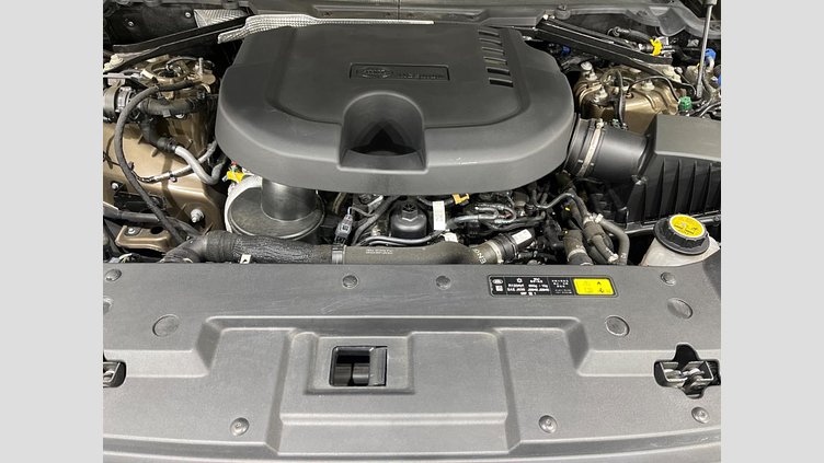 2023 認定中古車 Land Rover Defender 110 Gondwana Stone 4WD X　D300