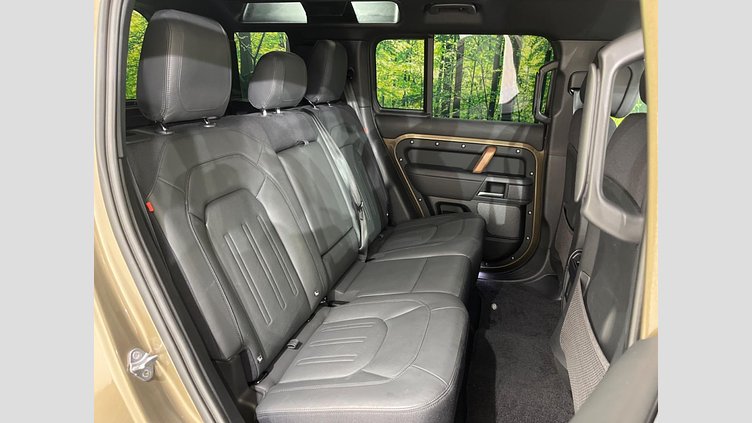 2023 認定中古車 Land Rover Defender 110 Gondwana Stone 4WD X　D300