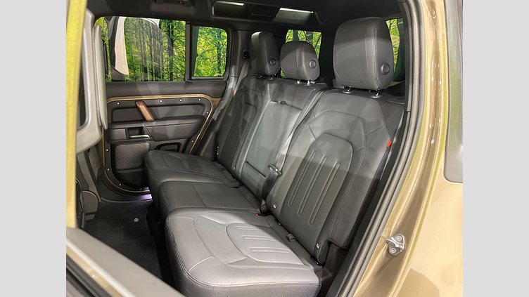 2023 認定中古車 Land Rover Defender 110 Gondwana Stone 4WD X　D300