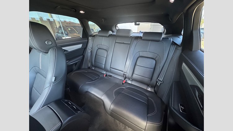 2024 Approved Jaguar F-Pace Santorini Black 2.0 I4 184kW Petrol R-Dynamic SE