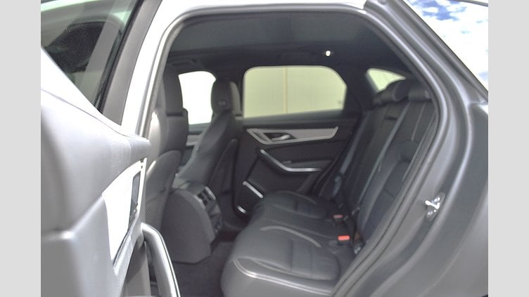 2021 認定中古車 Jaguar F-Pace Yulong White D200 AWD R-DYNAMIC SE