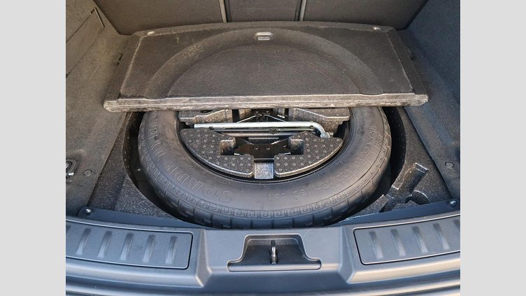 2019 認定中古車 Land Rover Range Rover Evoque Silicon Silver ガソリン
 SE