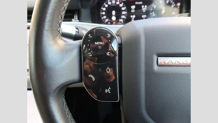 2019 認定中古車 Land Rover Range Rover Evoque Silicon Silver ガソリン
 SE