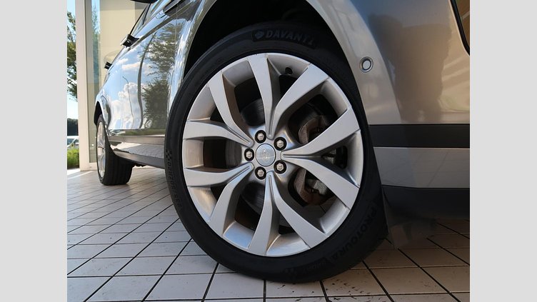 2019 認定中古車 Land Rover Range Rover Evoque Silicon Silver ガソリン
 SE