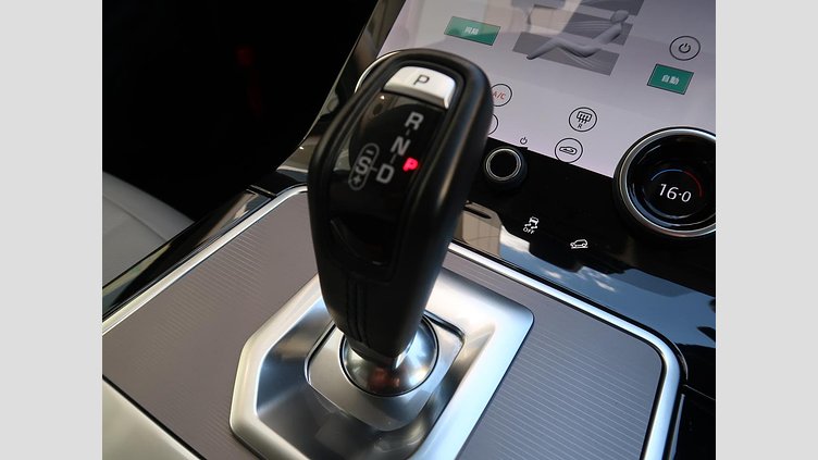 2019 認定中古車 Land Rover Range Rover Evoque Silicon Silver ガソリン
 SE