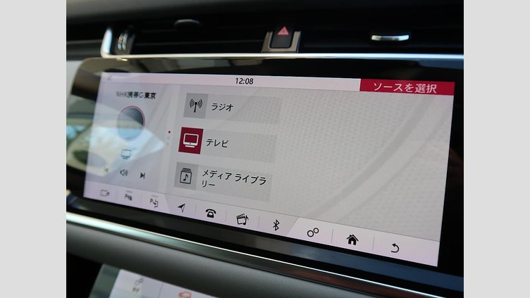 2019 認定中古車 Land Rover Range Rover Evoque Silicon Silver ガソリン
 SE