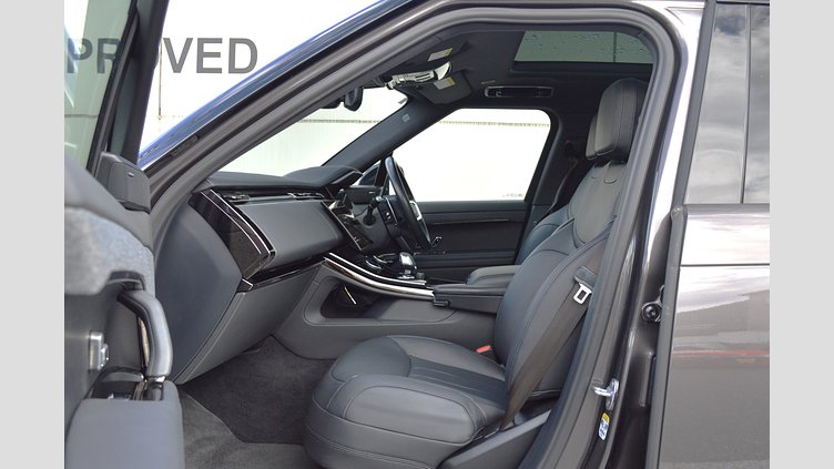 2022 認定中古車 Land Rover Range Rover Sport シャラントグレイ 3.0リッター6気筒300PSターボチャージドディーゼルMHEV（オートマチック） S