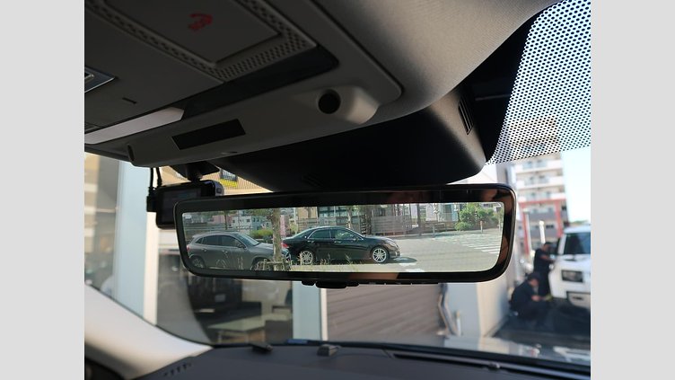 2019 認定中古車 Land Rover Range Rover Evoque Silicon Silver ガソリン
 SE