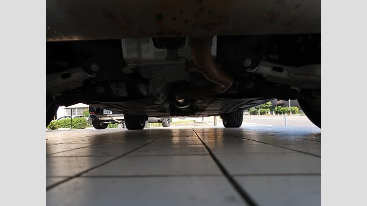 2019 認定中古車 Land Rover Range Rover Evoque Silicon Silver ガソリン
 SE