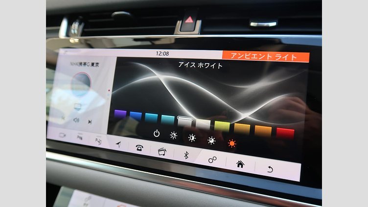 2019 認定中古車 Land Rover Range Rover Evoque Silicon Silver ガソリン
 SE