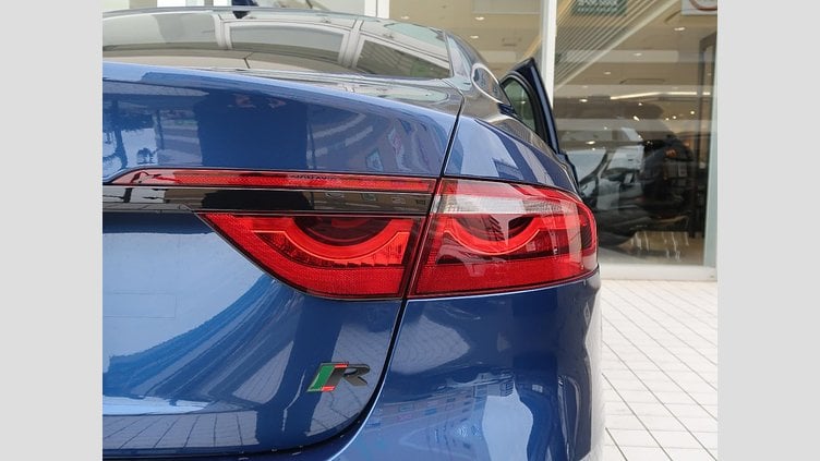 2022 認定中古車 Jaguar XF Bluefire Blue ガソリン Ｒ－ダイナミック ＨＳＥ Ｐ２５０