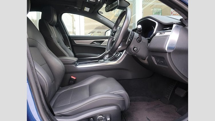 2022 認定中古車 Jaguar XF Bluefire Blue ガソリン Ｒ－ダイナミック ＨＳＥ Ｐ２５０