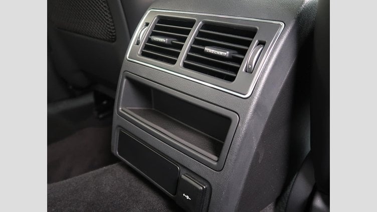 2022 認定中古車 Jaguar XF Bluefire Blue ガソリン Ｒ－ダイナミック ＨＳＥ Ｐ２５０