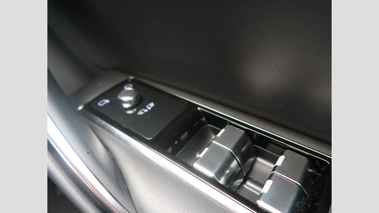 2022 認定中古車 Jaguar XF Bluefire Blue ガソリン Ｒ－ダイナミック ＨＳＥ Ｐ２５０