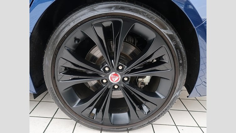 2022 認定中古車 Jaguar XF Bluefire Blue ガソリン Ｒ－ダイナミック ＨＳＥ Ｐ２５０