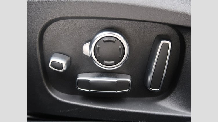 2022 認定中古車 Jaguar XF Bluefire Blue ガソリン Ｒ－ダイナミック ＨＳＥ Ｐ２５０