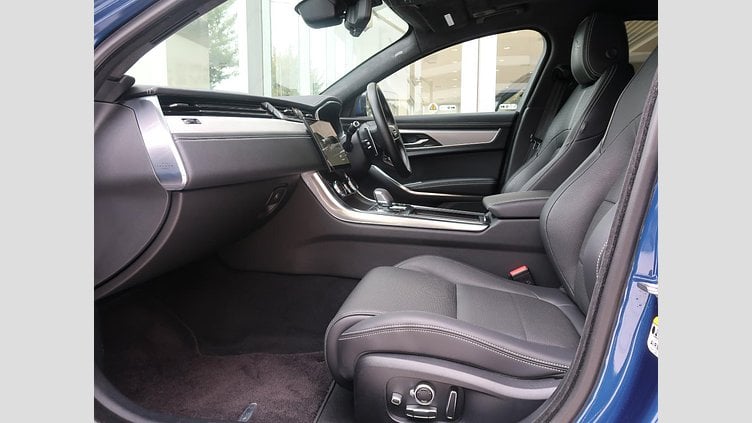 2022 認定中古車 Jaguar XF Bluefire Blue ガソリン Ｒ－ダイナミック ＨＳＥ Ｐ２５０