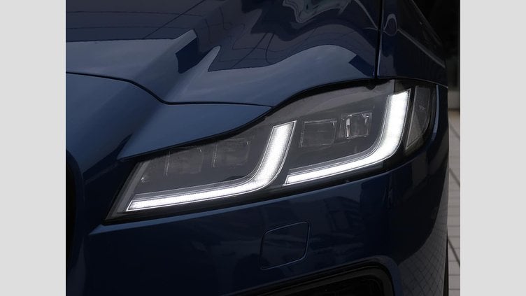 2022 認定中古車 Jaguar XF Bluefire Blue ガソリン Ｒ－ダイナミック ＨＳＥ Ｐ２５０