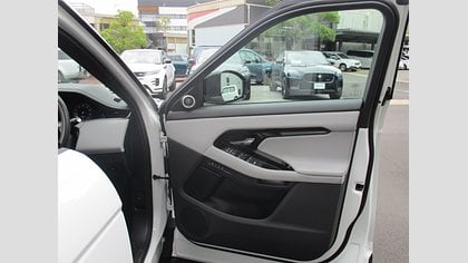 Range Rover Evoque 35