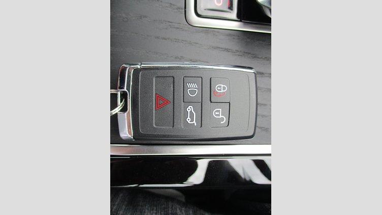 2025 認定中古車 Land Rover Range Rover Evoque Fuji White PHEV Autobiography