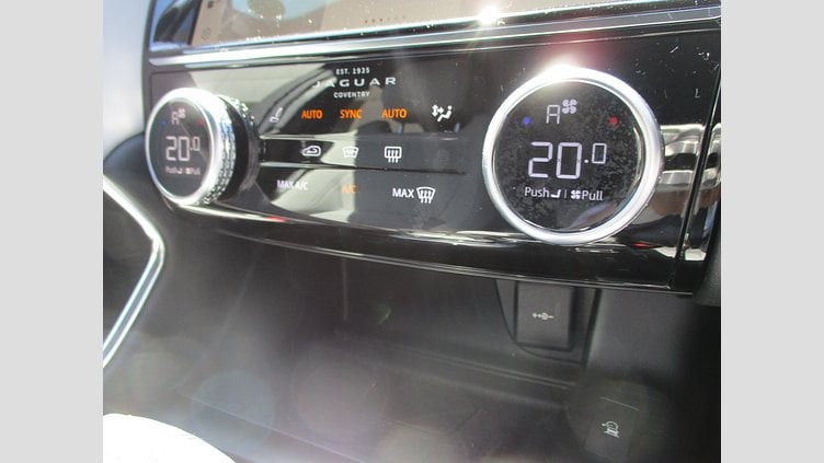 2023 認定中古車 Jaguar E-Pace Carpathian Grey 2.0ガソリン R-Dynamic SE