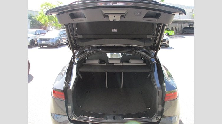 2023 認定中古車 Jaguar E-Pace Carpathian Grey 2.0ガソリン R-Dynamic SE