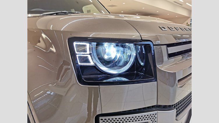 2023 認定中古車 Land Rover Defender 110 Gondwana Stone 3.0L　ディーゼルターボ XダイナミックSE　D300