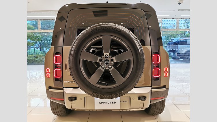 2023 認定中古車 Land Rover Defender 110 Gondwana Stone 3.0L　ディーゼルターボ XダイナミックSE　D300