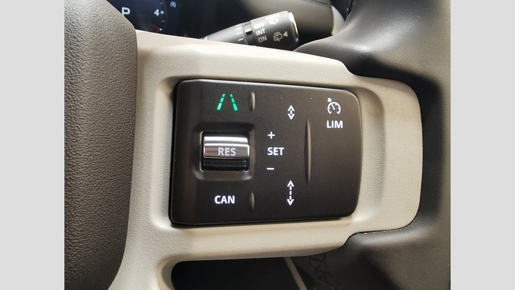 2023 認定中古車 Land Rover Defender 110 Gondwana Stone 3.0L　ディーゼルターボ XダイナミックSE　D300