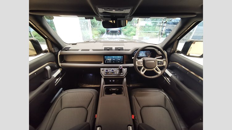 2023 認定中古車 Land Rover Defender 110 Gondwana Stone 3.0L　ディーゼルターボ XダイナミックSE　D300