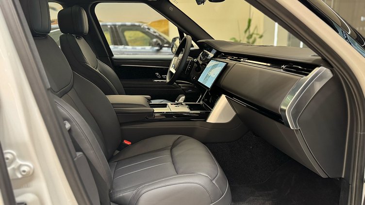 2025 新車 Land Rover Range Rover (1EJ) Ostuni Pearl White 珍珠白 P400 SE SWB Limited Edition