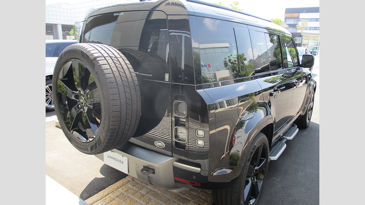 2021 認定中古車 Land Rover Defender 110 Santorini Black D300 X-Dynamic SE