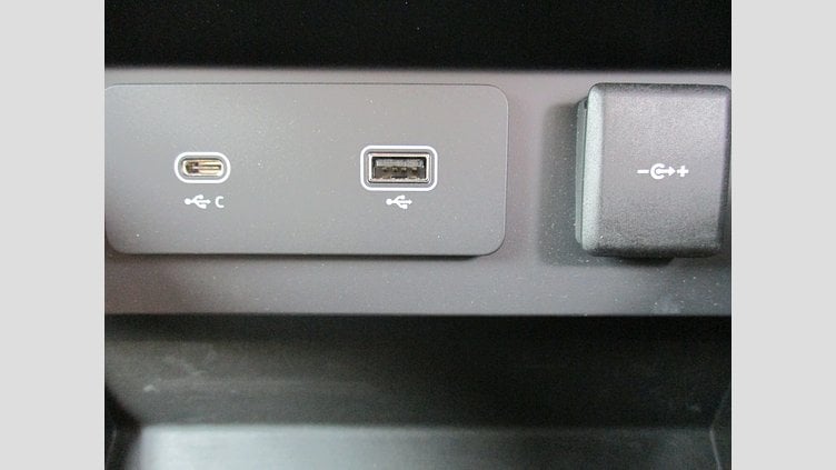 2024 認定中古車 Land Rover Defender 110 Carpathian Grey 5.0P X V8