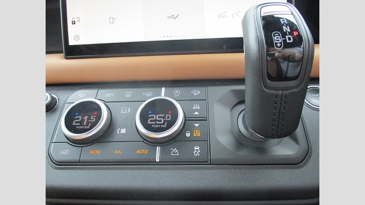 2024 認定中古車 Land Rover Defender 110 Carpathian Grey 5.0P X V8