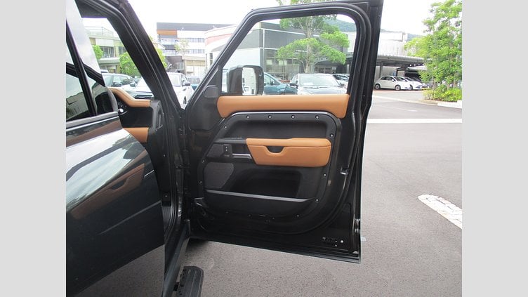 2024 認定中古車 Land Rover Defender 110 Carpathian Grey 5.0P X V8