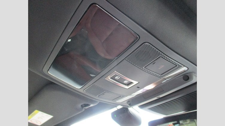 2024 認定中古車 Jaguar E-Pace Fuji White D204 R-Dynamic SE