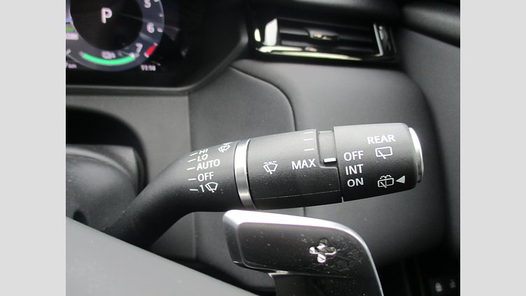 2024 認定中古車 Land Rover Range Rover Velar Fuji White PHEV Dynamic SE