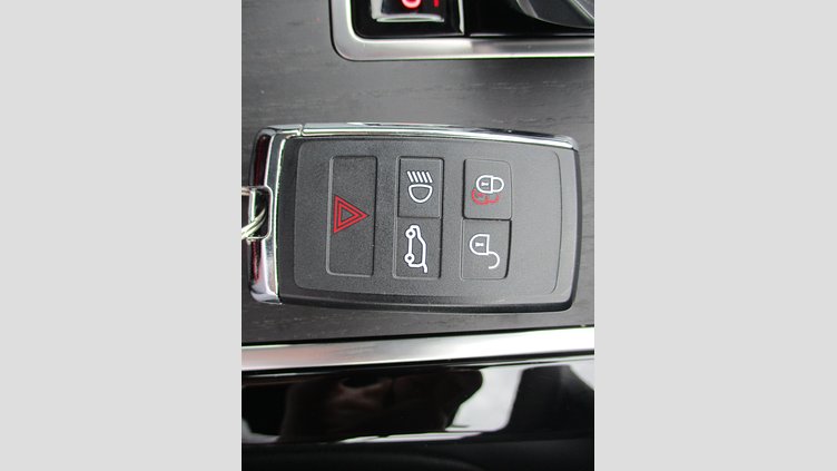 2024 認定中古車 Land Rover Range Rover Velar Fuji White PHEV Dynamic SE