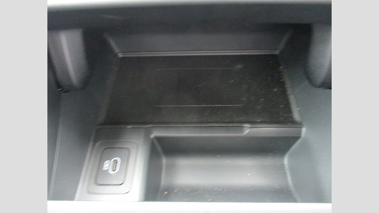 2024 認定中古車 Land Rover Range Rover Velar Fuji White PHEV Dynamic SE