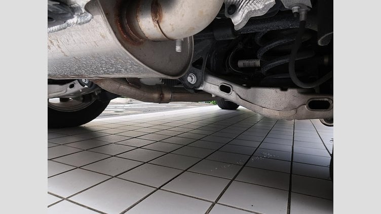 2018 認定中古車 Jaguar E-Pace Yulong White ガソリン Ｓ ２５０ＰＳ