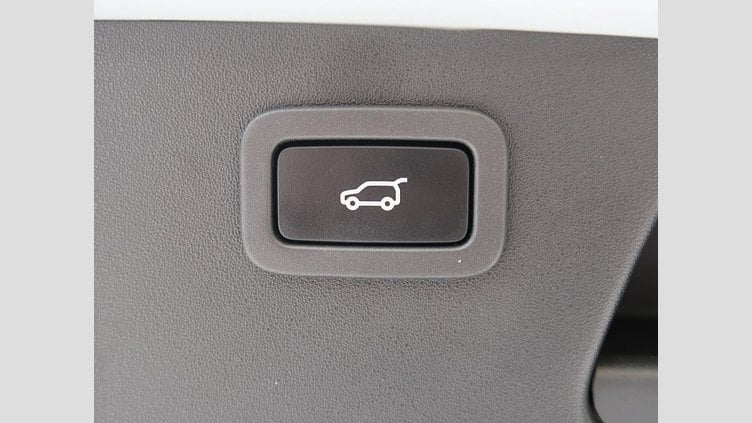 2018 認定中古車 Jaguar E-Pace Yulong White ガソリン Ｓ ２５０ＰＳ