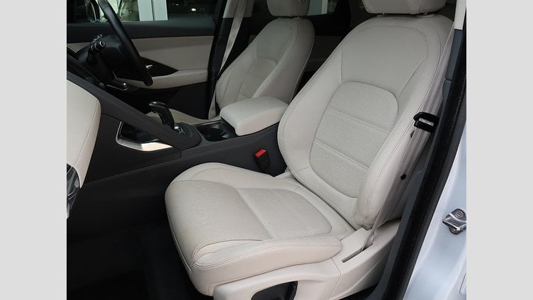 2018 認定中古車 Jaguar E-Pace Yulong White ガソリン Ｓ ２５０ＰＳ