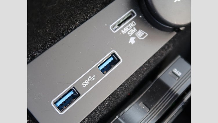 2018 認定中古車 Jaguar E-Pace Yulong White ガソリン Ｓ ２５０ＰＳ