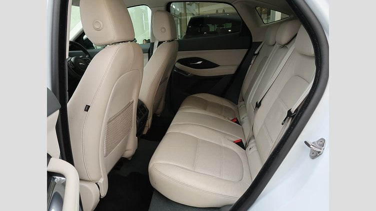 2018 認定中古車 Jaguar E-Pace Yulong White ガソリン Ｓ ２５０ＰＳ