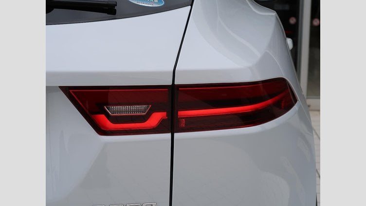 2018 認定中古車 Jaguar E-Pace Yulong White ガソリン Ｓ ２５０ＰＳ
