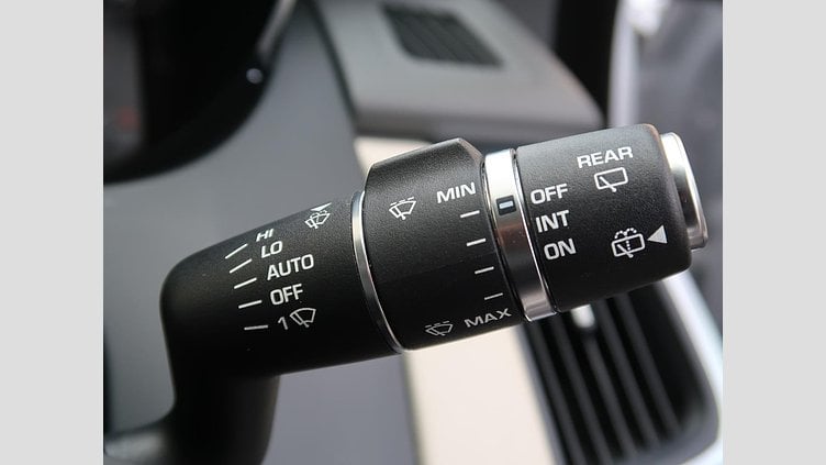 2018 認定中古車 Jaguar E-Pace Yulong White ガソリン Ｓ ２５０ＰＳ