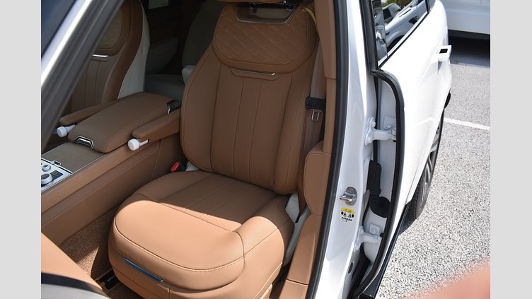 2023 認定中古車 Land Rover Range Rover アイシーホワイト - サテンフィニッシュ P510e SWB 　P510e SWB　SV　