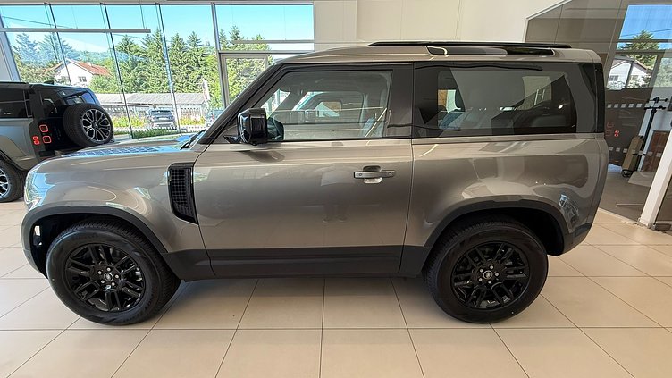 2025 Novo vozilo Land Rover Defender 90 Silicon Silver AWD 3DR S 3.0D 200KS